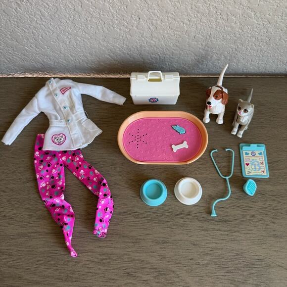 Barbie Other - 1996‎ Mattel Pet Doctor Playset with Dog & Cat + Accessories